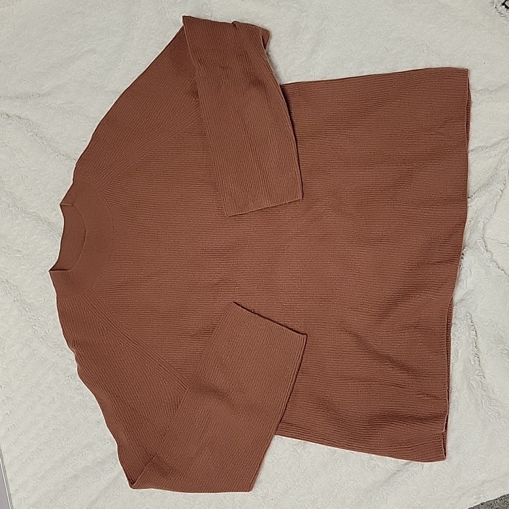 Vince Cashmere High Crew Sweater in Walnut, Size Medium